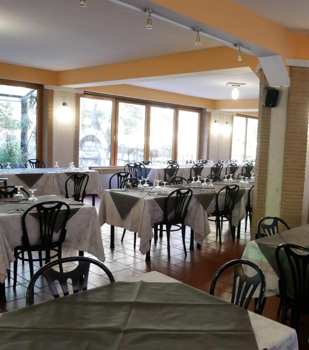 Lh Albergo Il Picchio ペスカッセーロリ エクステリア 写真