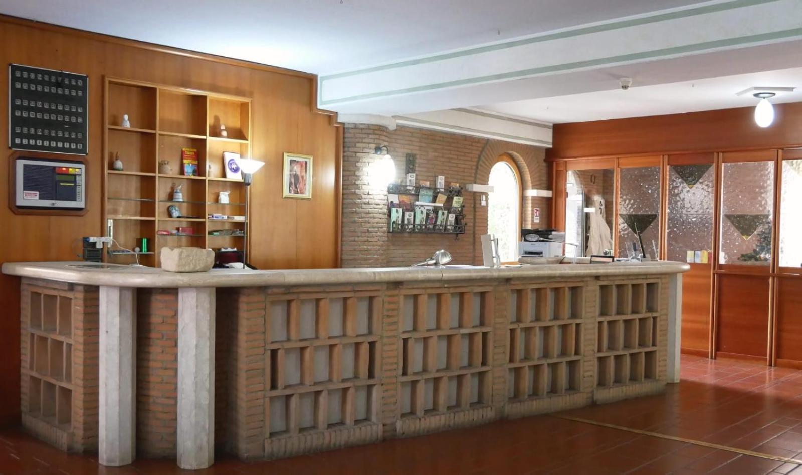 Lh Albergo Il Picchio ペスカッセーロリ エクステリア 写真