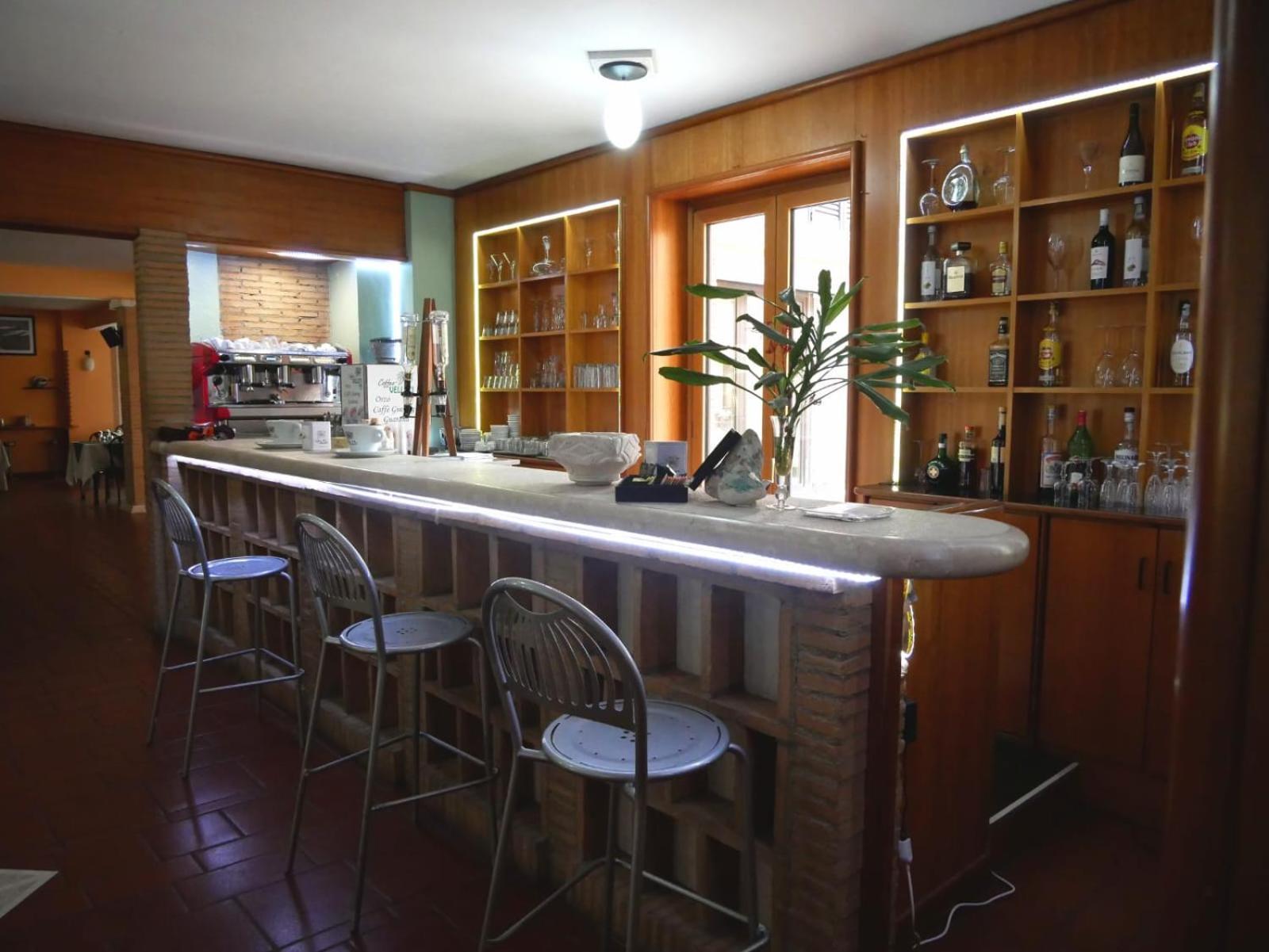 Lh Albergo Il Picchio ペスカッセーロリ エクステリア 写真